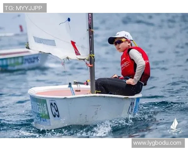 2025年深港青少年帆船沟通赛在深圳欢喜海岸心湖扬帆开赛